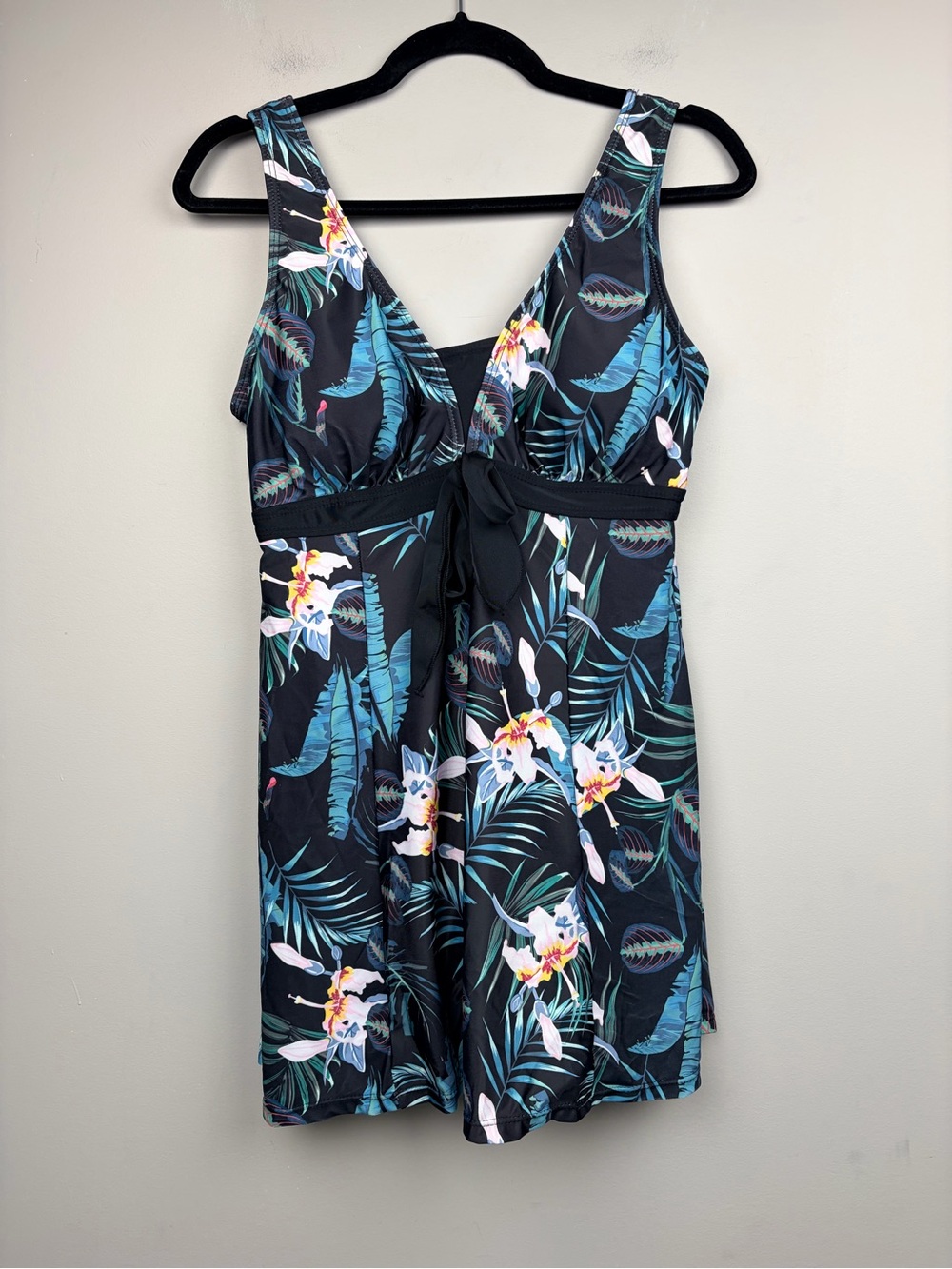NWT Ecupper One Piece Swimdress Swimsuit M Tropical‎ Floral Boyshort Black